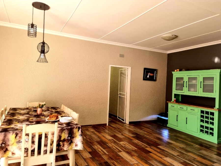 4 Bedroom Property for Sale in Hillcrest Northern Cape